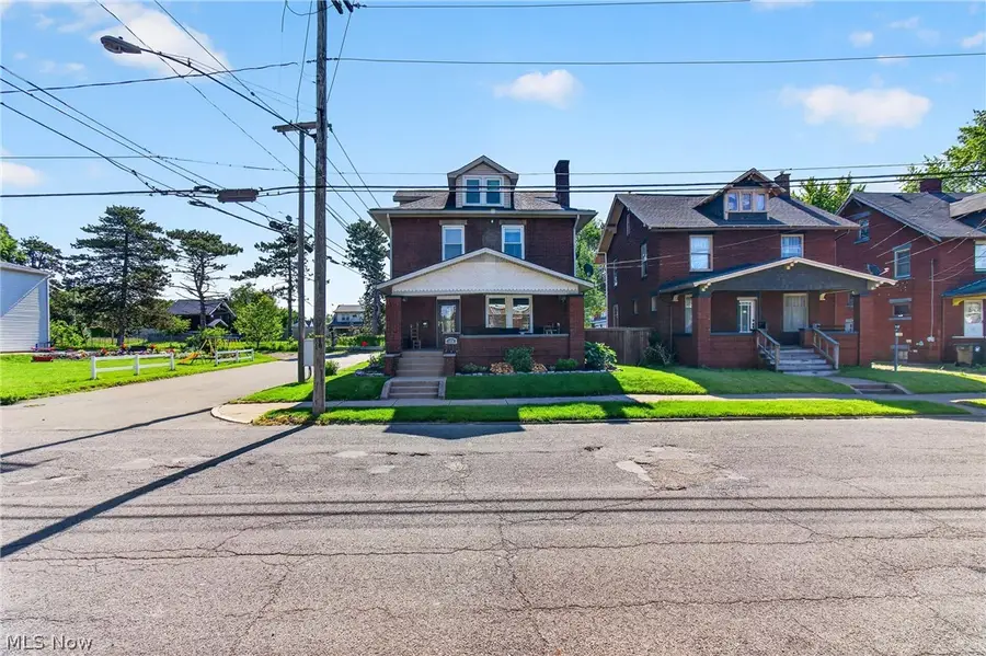 140 Smith Nw Avenue, Canton, OH 44708 - #2