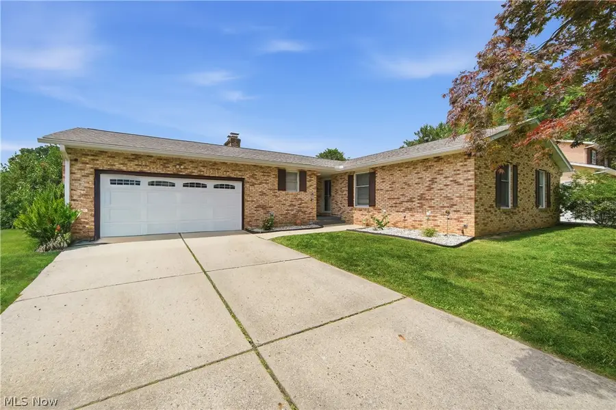 4647 Beverly Ne Avenue, Canton, OH 44714 - #2