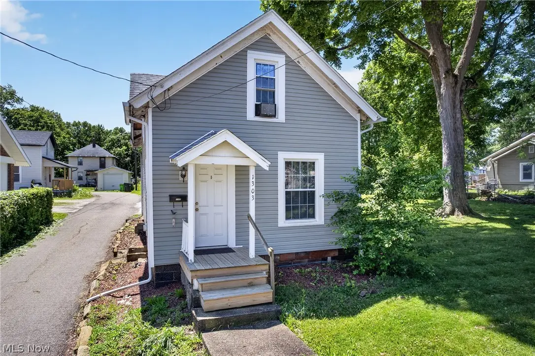 1303 Tremont Sw Avenue, Massillon, OH 44647 - #1