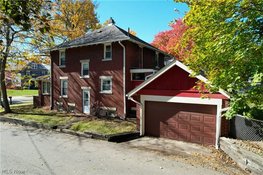 3771 Edison Nw Street, Uniontown, OH 44685 - #3