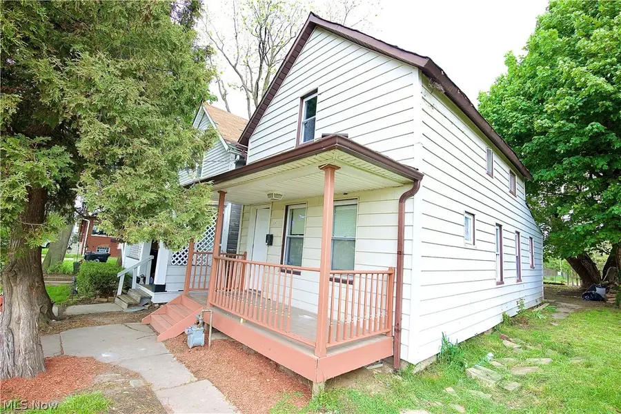 3097 W 106th Street, Cleveland, OH 44111 - #2