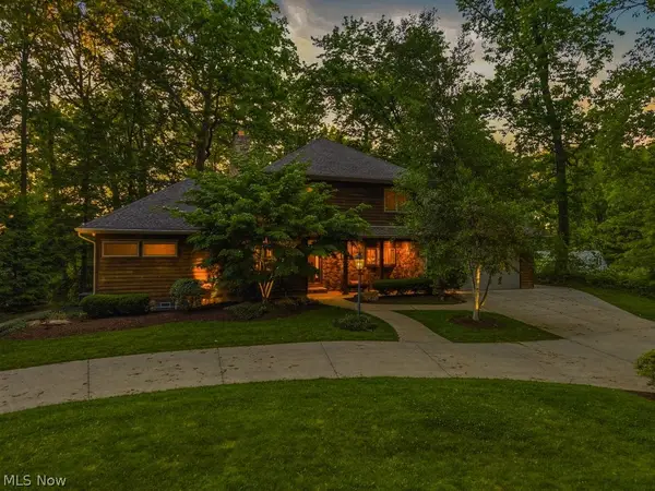 881 Gaylord Grove Road, Cuyahoga Falls, OH 44221