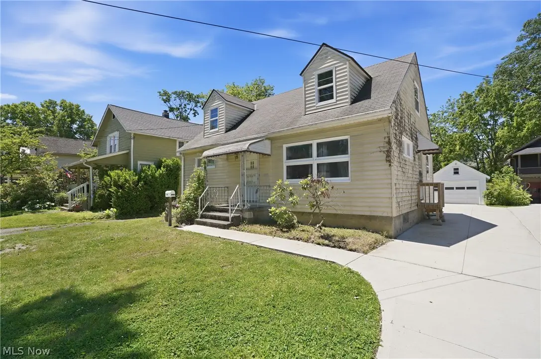 1852 6th Street, Cuyahoga Falls, OH 44221 - #1