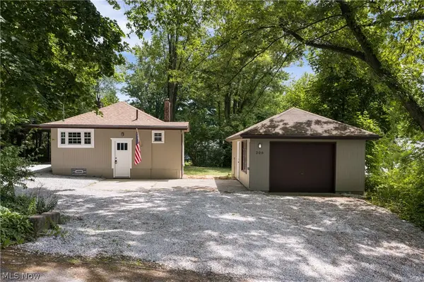 206 Lakota Avenue, Portage Lakes, OH 44319