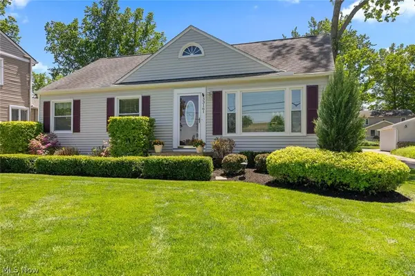 33161 Lake Road, Avon Lake, OH 44012