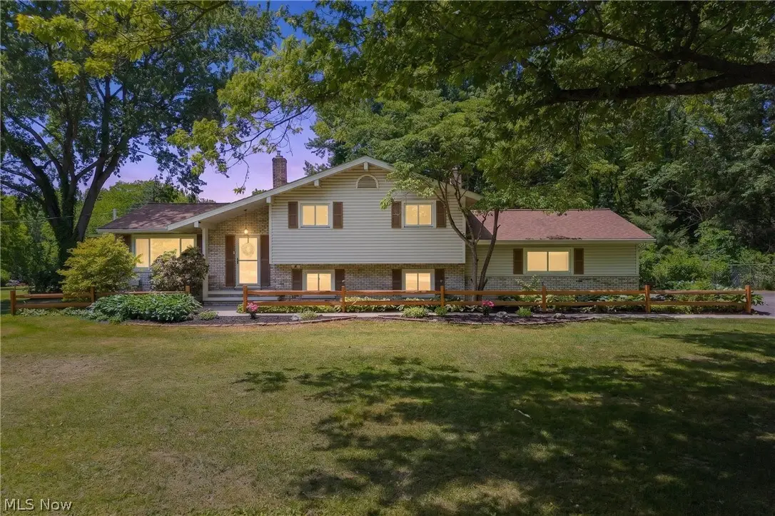 17796 Kingswood Drive, Chagrin Falls, OH 44023 - #1