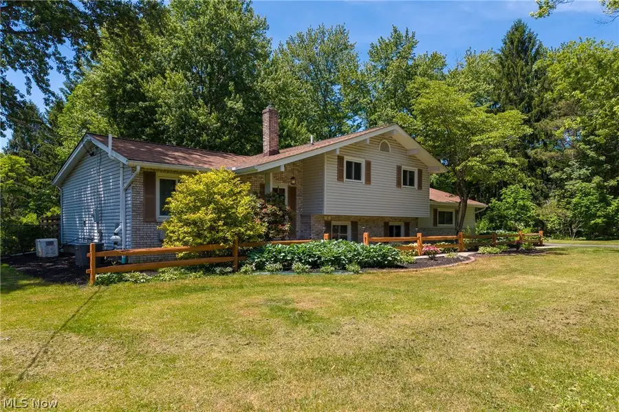 17796 Kingswood Drive, Chagrin Falls, OH 44023 - #3