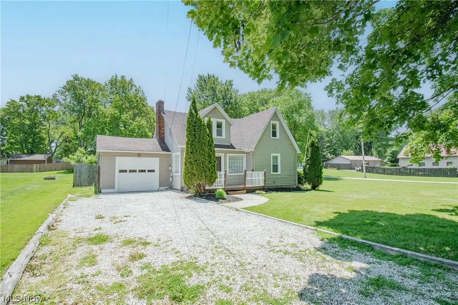 1042 Newton Street, Tallmadge, OH 44278 - #2