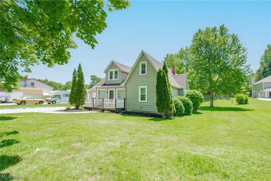 1042 Newton Street, Tallmadge, OH 44278 - #3