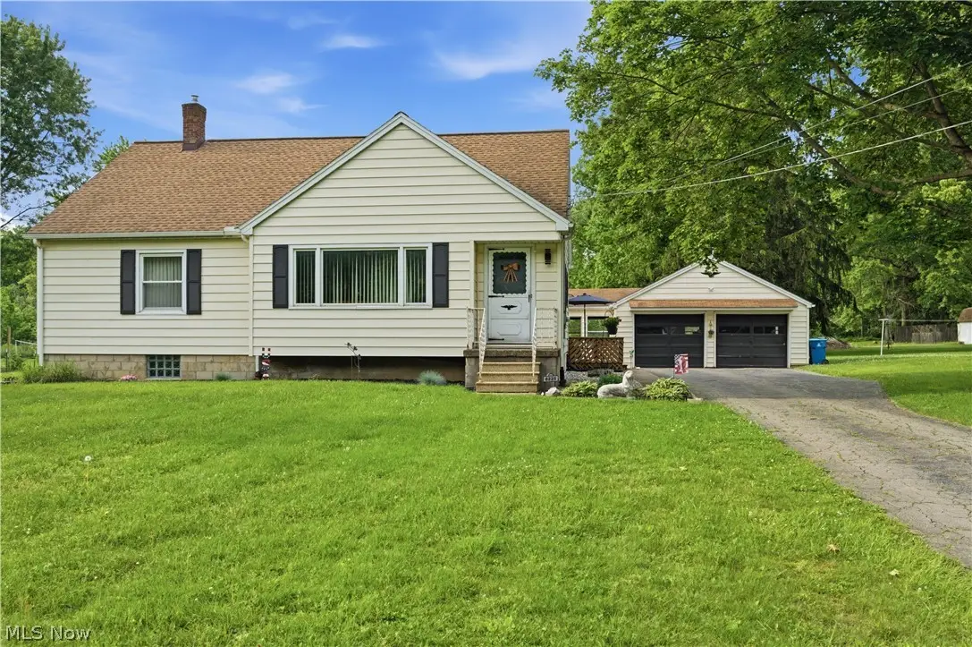 8225 Kenyon Se Drive, Warren, OH 44484 - #1