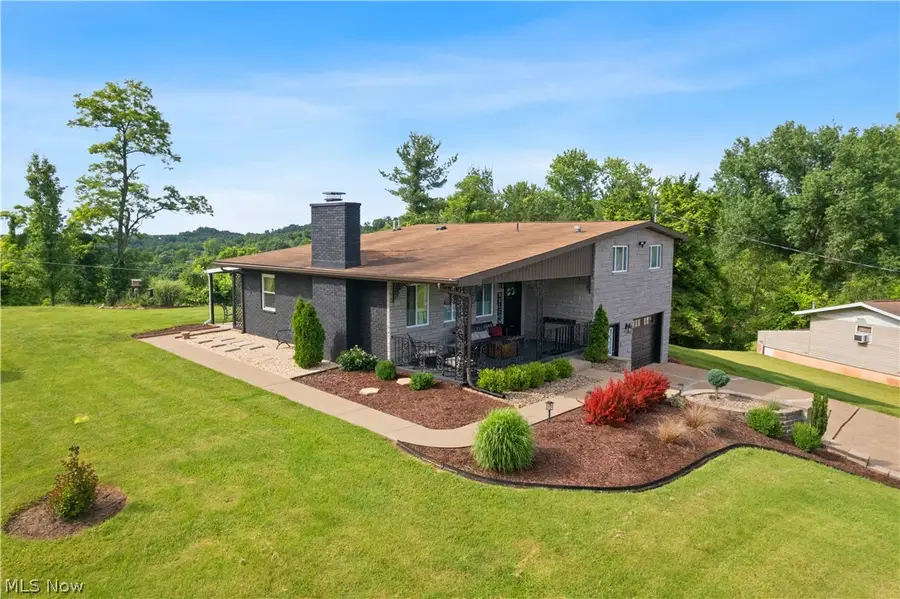 2506 Valley View Drive, Belpre, OH 45714 - #2