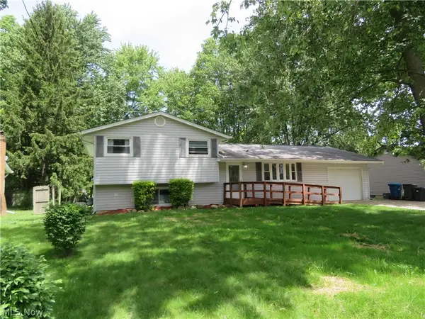 34042 Luanne Drive, North Ridgeville, OH 44039