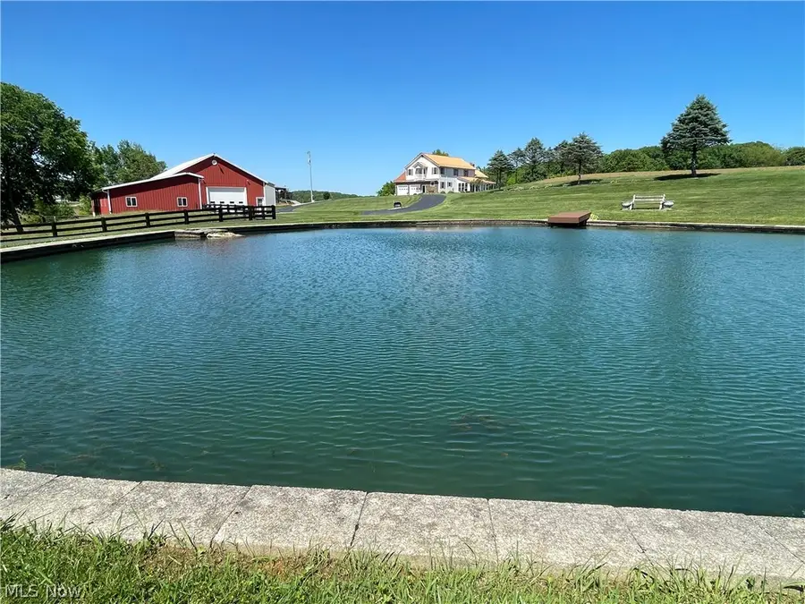 3870 Van Winkle Rd, Frazeysburg, OH 43822 - #2
