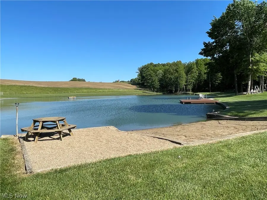3870 Van Winkle Rd, Frazeysburg, OH 43822 - #3