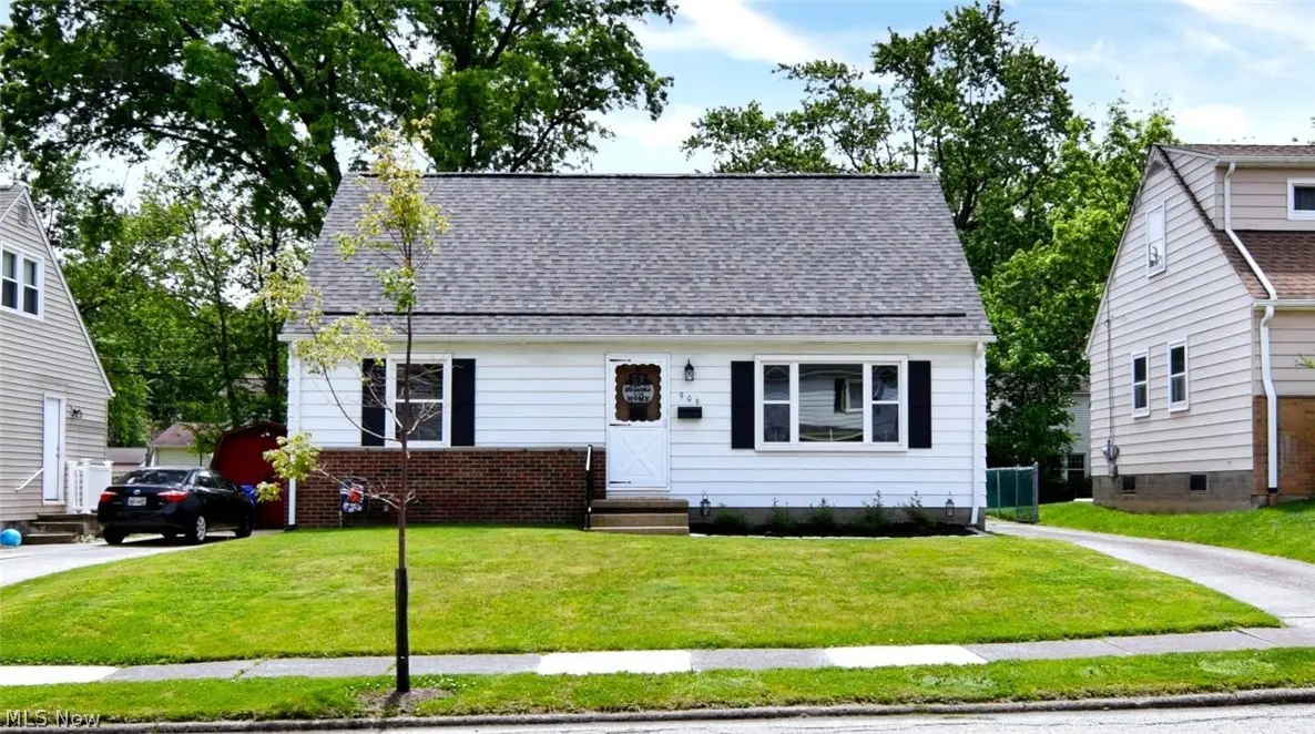 906 Davis Avenue, Cuyahoga Falls, OH 44221 - #1