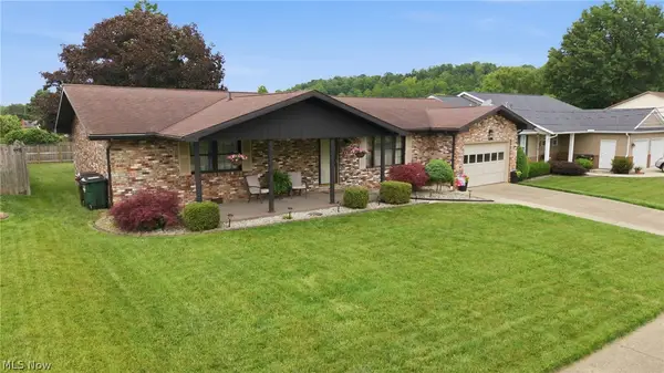 805 Ashberry Drive, Belpre, OH 45714