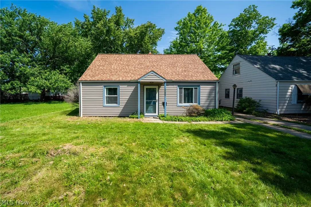23861 Colbourne, Euclid, OH 44123 - #1