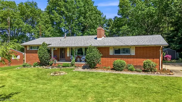 6127 Columbus Ne Road, Louisville, OH 44641