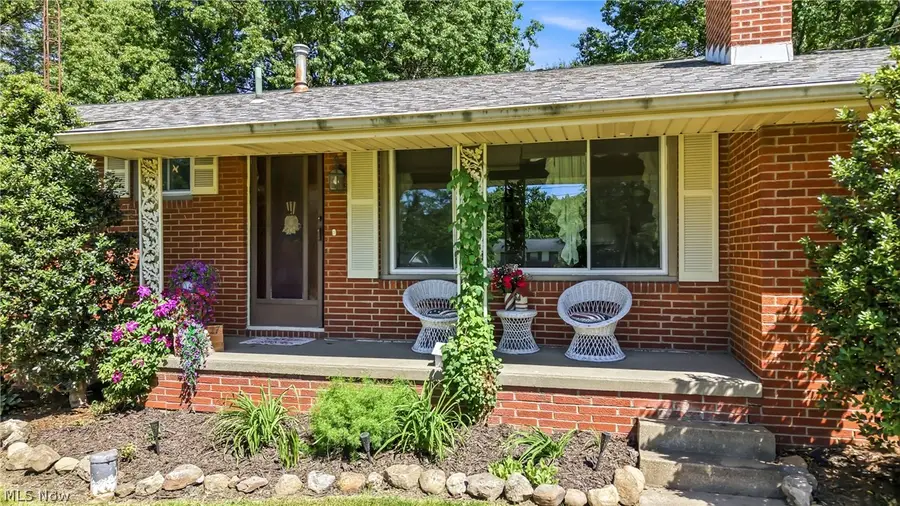 6127 Columbus Ne Road, Louisville, OH 44641 - #2