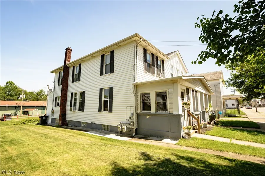 153/155 W Lisbon Street, Waynesburg, OH 44688 - #3