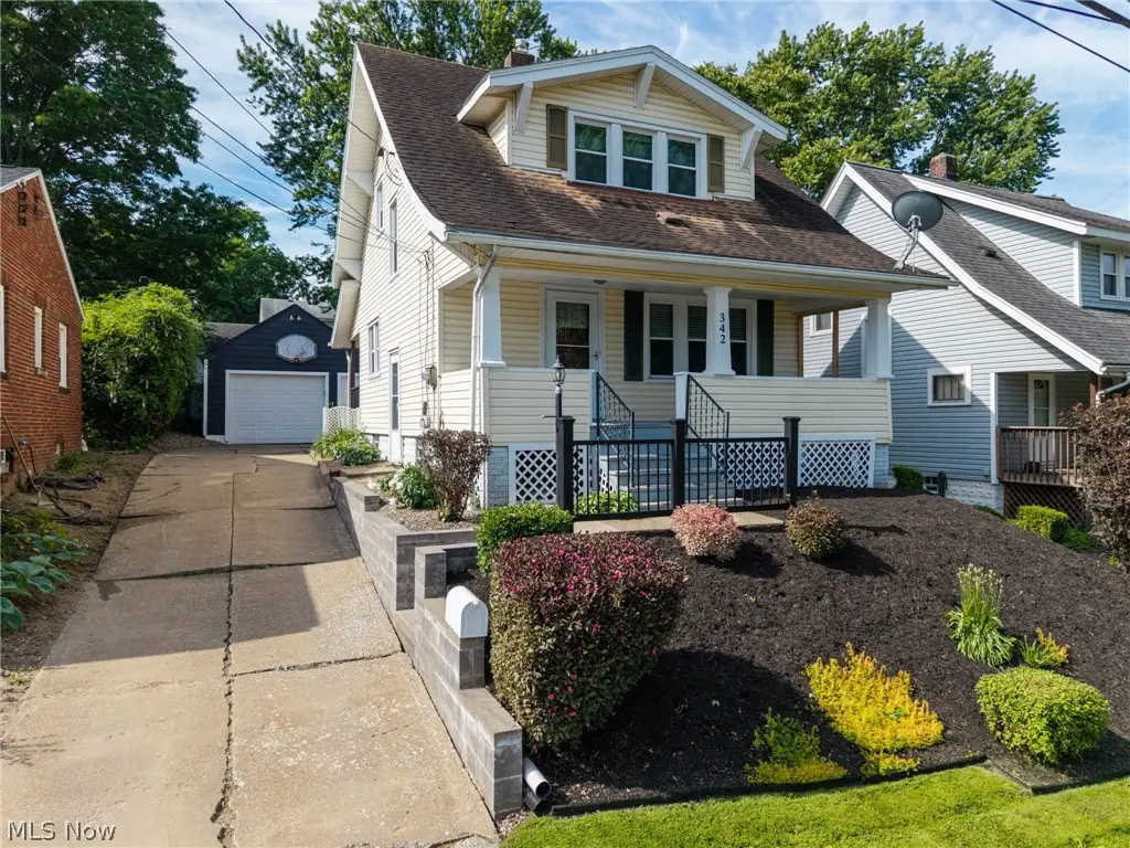 342 Washington Avenue, Barberton, OH 44203 - #1