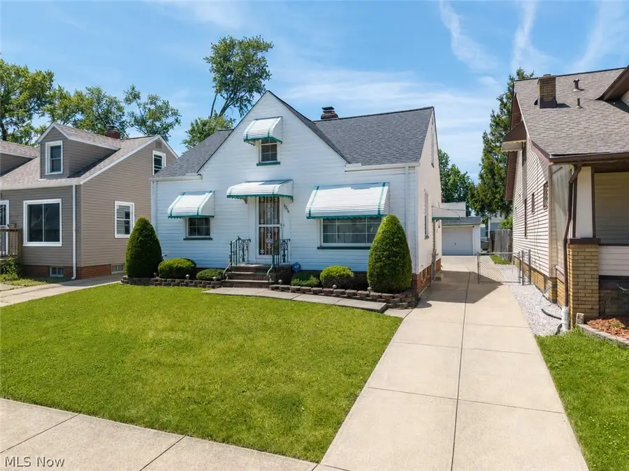 5276 W 48th Street, Parma, OH 44134 - #2