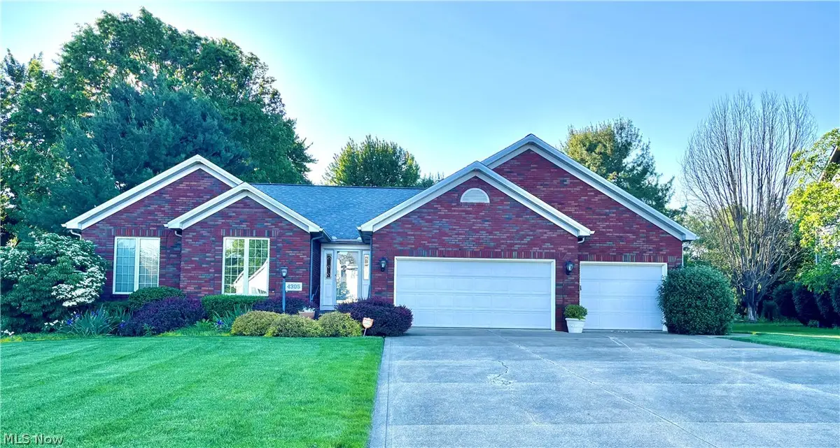 4395 Golden Eagle Nw Road, Massillon, OH 44646 - #1