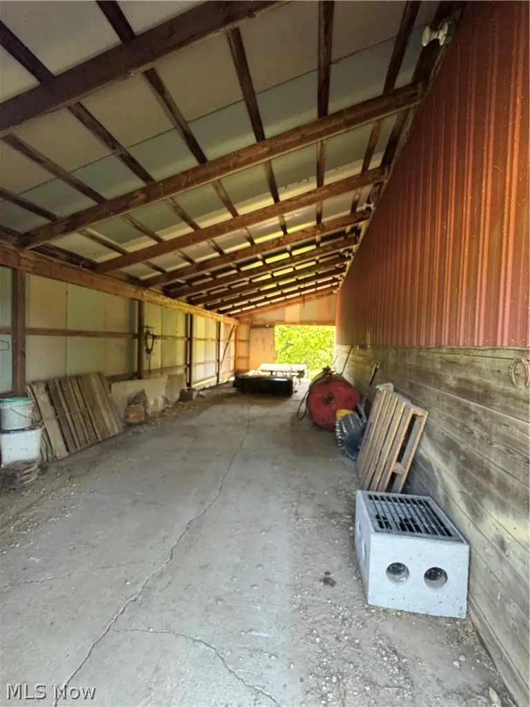 5759 College Hill Road, Cambridge, OH 43725 - #3