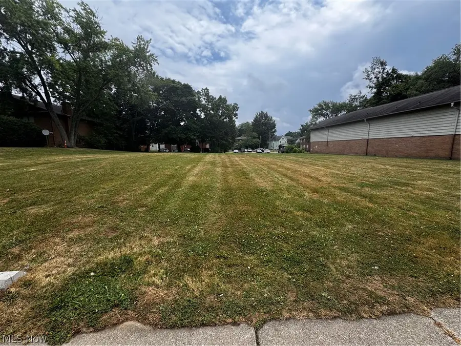 444 Sumner Street, Akron, OH 44304 - #2