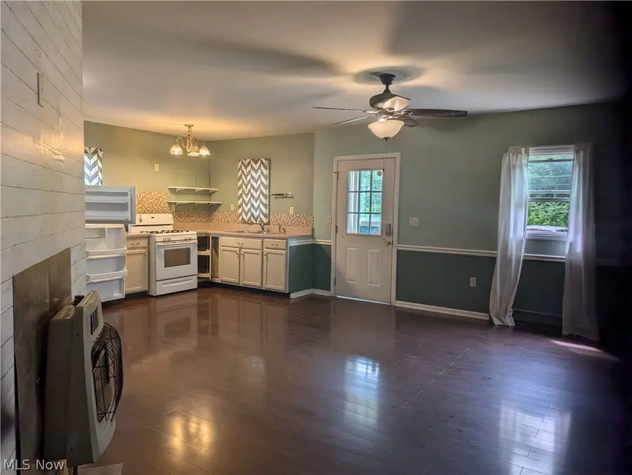 20 S High Street, Glouster, OH 45732 - #3