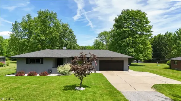 6132 Oak Hill Drive, West Farmington, OH 44491