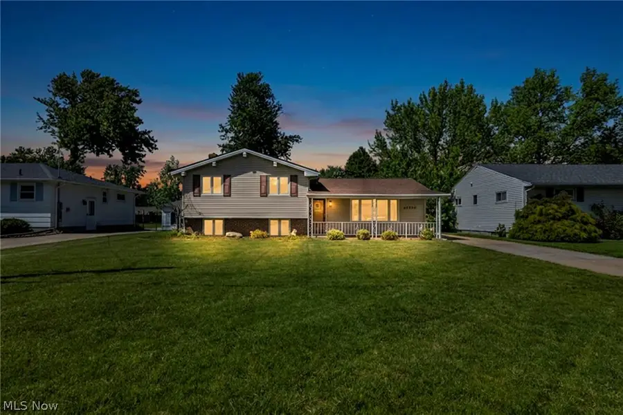 42988 Woodhill Drive, Elyria, OH 44035 - #2