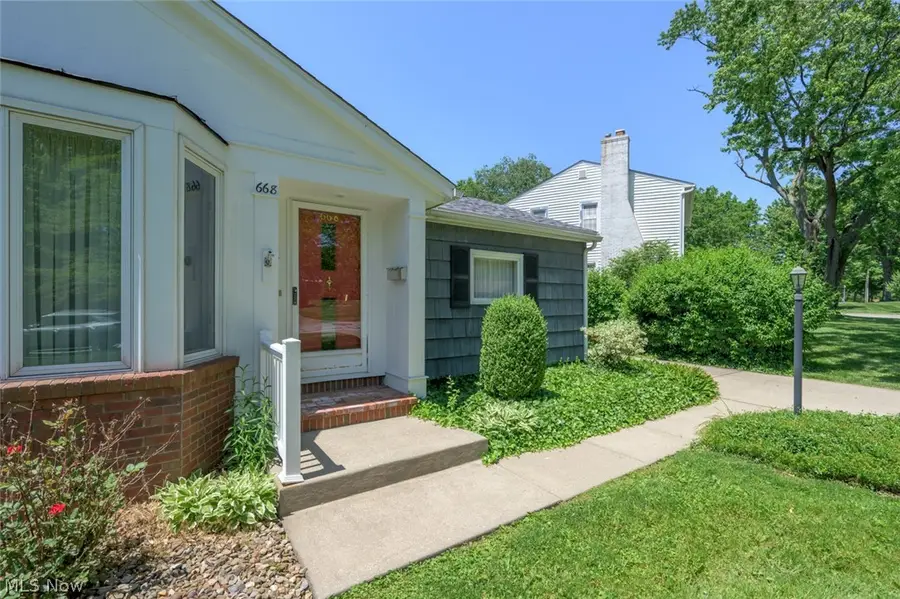 668 Highland Avenue, Wadsworth, OH 44281 - #3