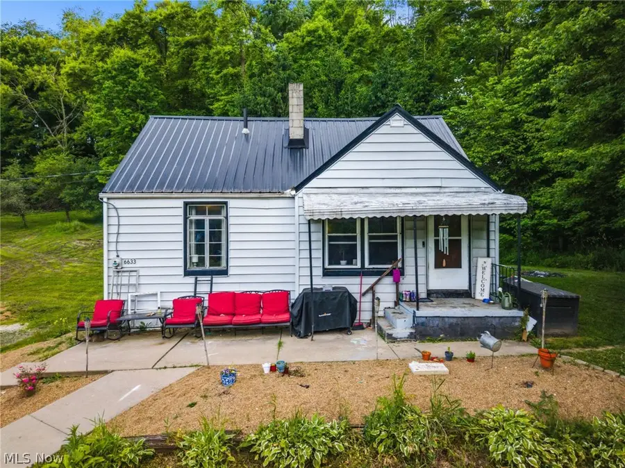 6633 Maplehurst Se Avenue, East Sparta, OH 44626 - #2