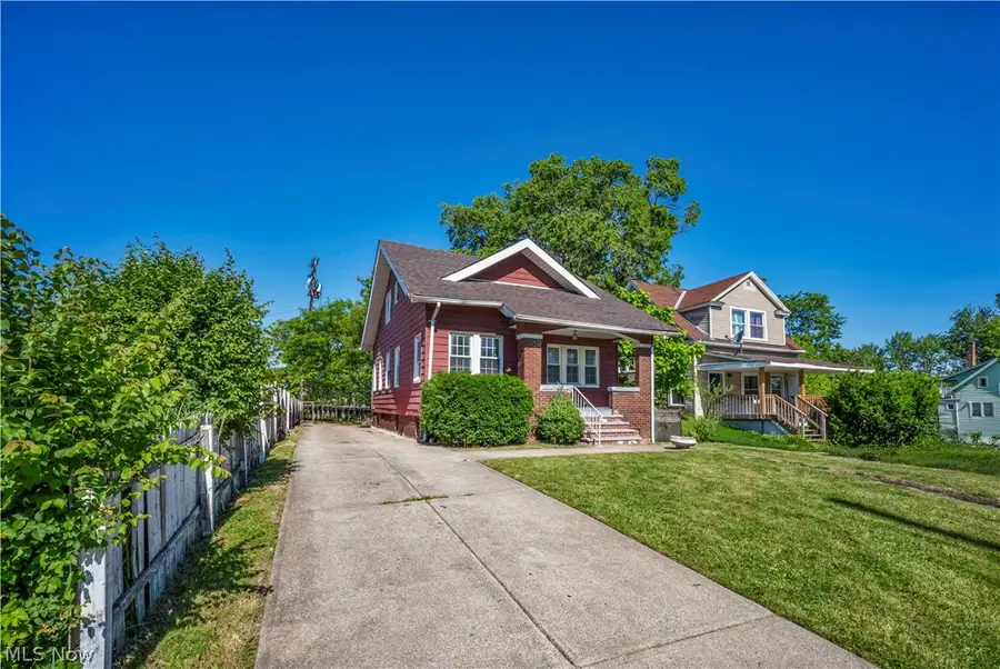 3338 E 119th Street, Cleveland, OH 44120 - #3