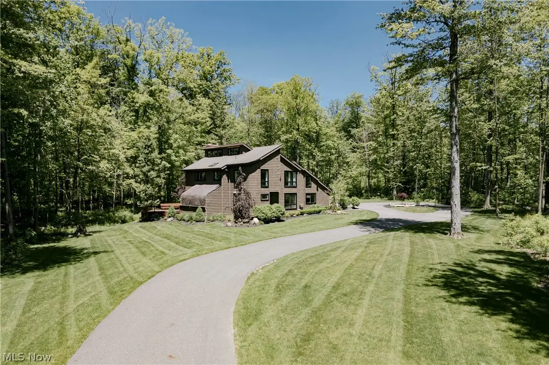 17138 Wood Acre Trail, Chagrin Falls, OH 44023 - #1