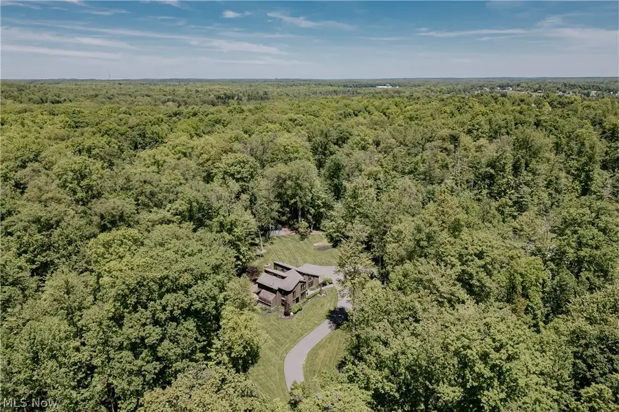 17138 Wood Acre Trail, Chagrin Falls, OH 44023 - #2