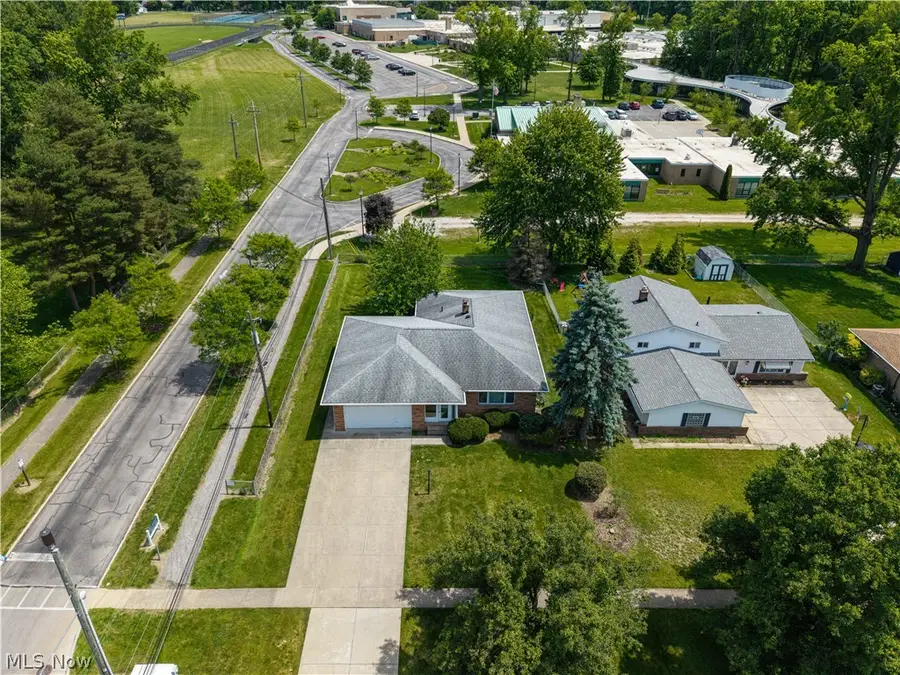 6879 Middlebrook Boulevard, Middleburg Heights, OH 44130 - #2