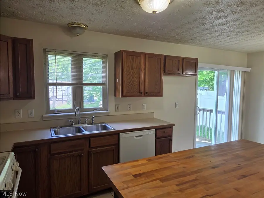 4852 Shadow Oak Drive, Youngstown, OH 44515 - #2