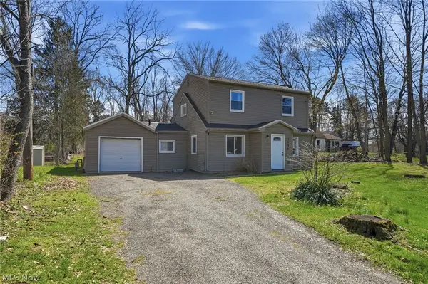 1555 Ambre Drive, Akron, OH 44312