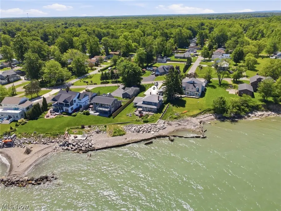 7525 Lakeshore Boulevard, Madison, OH 44057 - #2