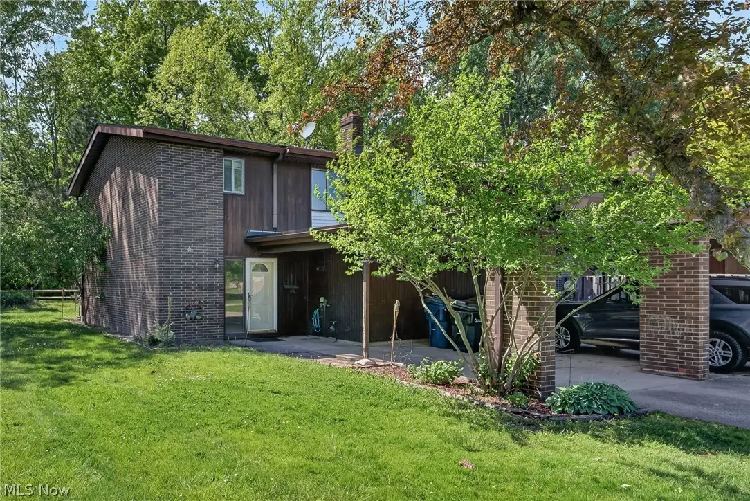 9582 Fernwood Drive, Olmsted Falls, OH 44138 - #1