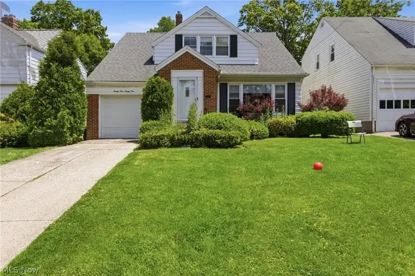 2431 White Road, University Heights, OH 44118