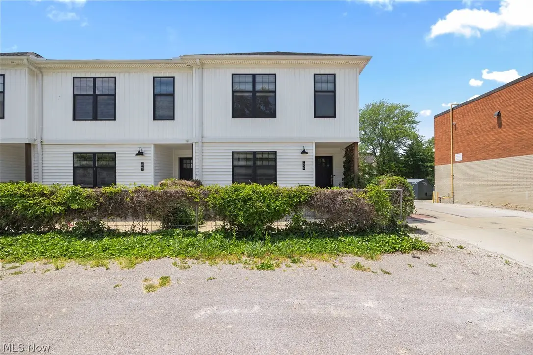 2059 W 34th Place, Cleveland, OH 44113 - #1