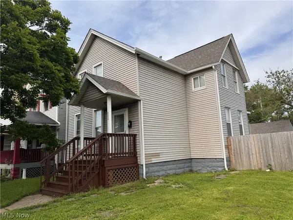 2233 W 98th, Cleveland, OH 44102
