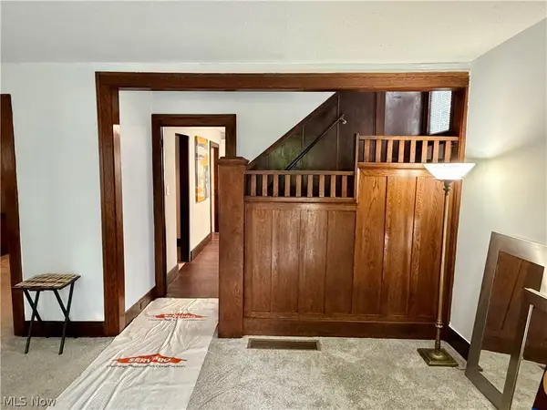 458 Crestwood Avenue, Akron, OH 44302