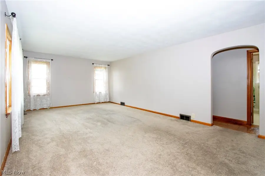 927 S Heltman Avenue, Ashland, OH 44805 - #2
