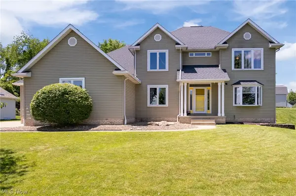 5043 Violet Knoll Ne Avenue, Canton, OH 44705