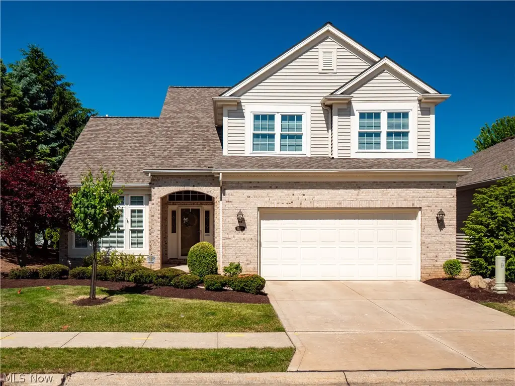 15346 Chestnut Oak Lane, Strongsville, OH 44149 - #1