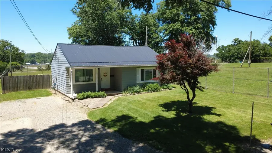 1049 S Luck Avenue, Zanesville, OH 43701 - #2